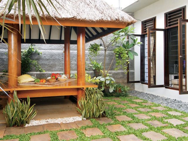 gazebo-minimalis-belakang-rumah